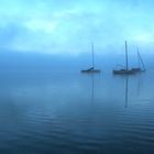 Boote im Nebel