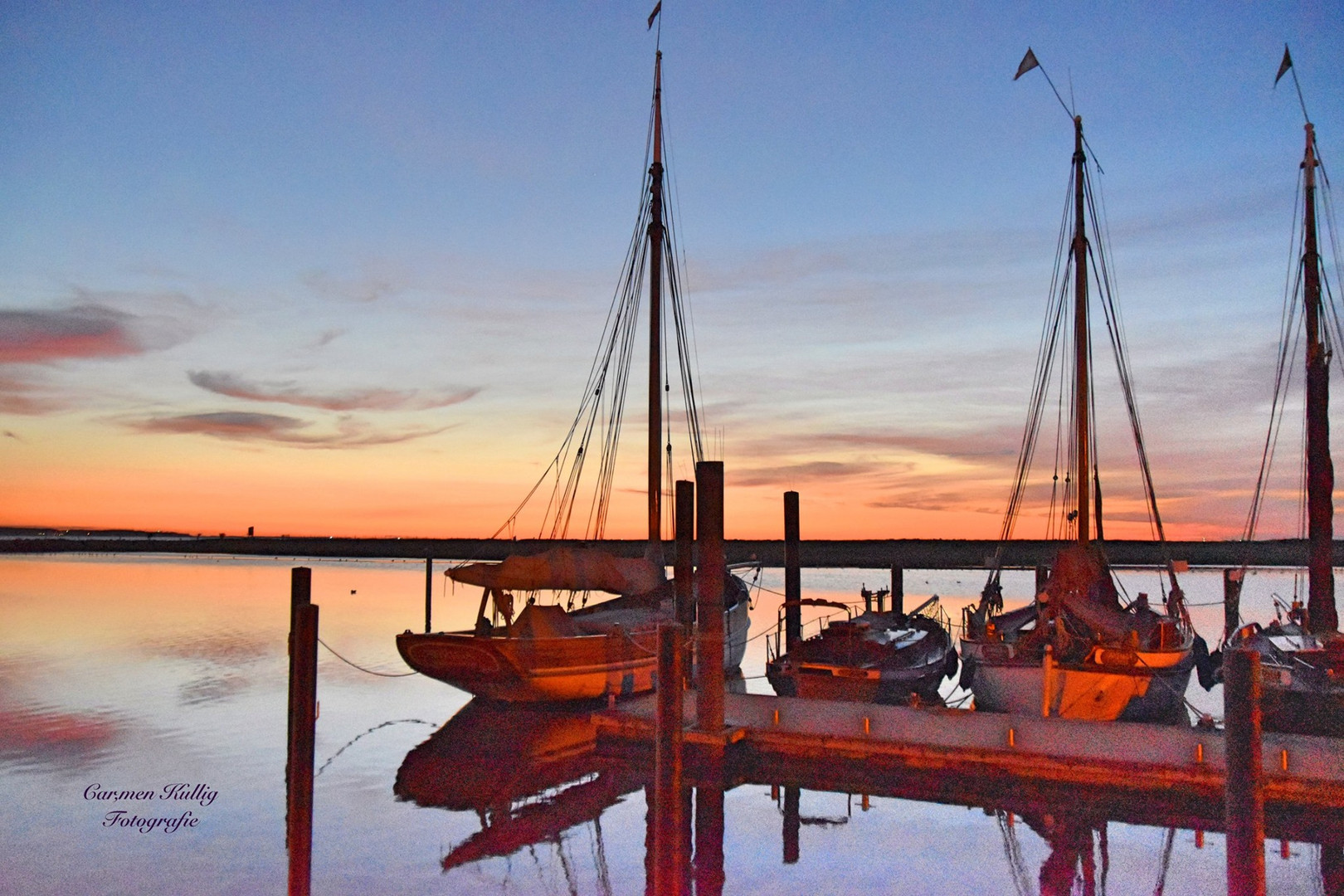 Boote im Sonnenuntergang