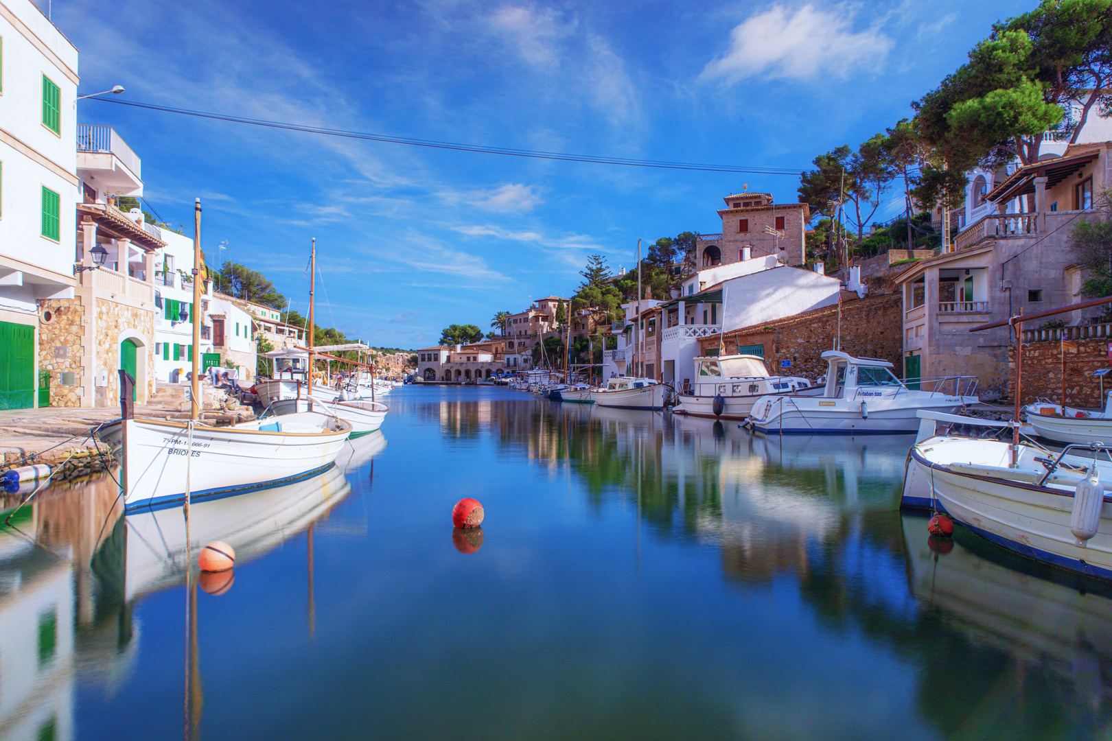 Boote in Cala Figuera