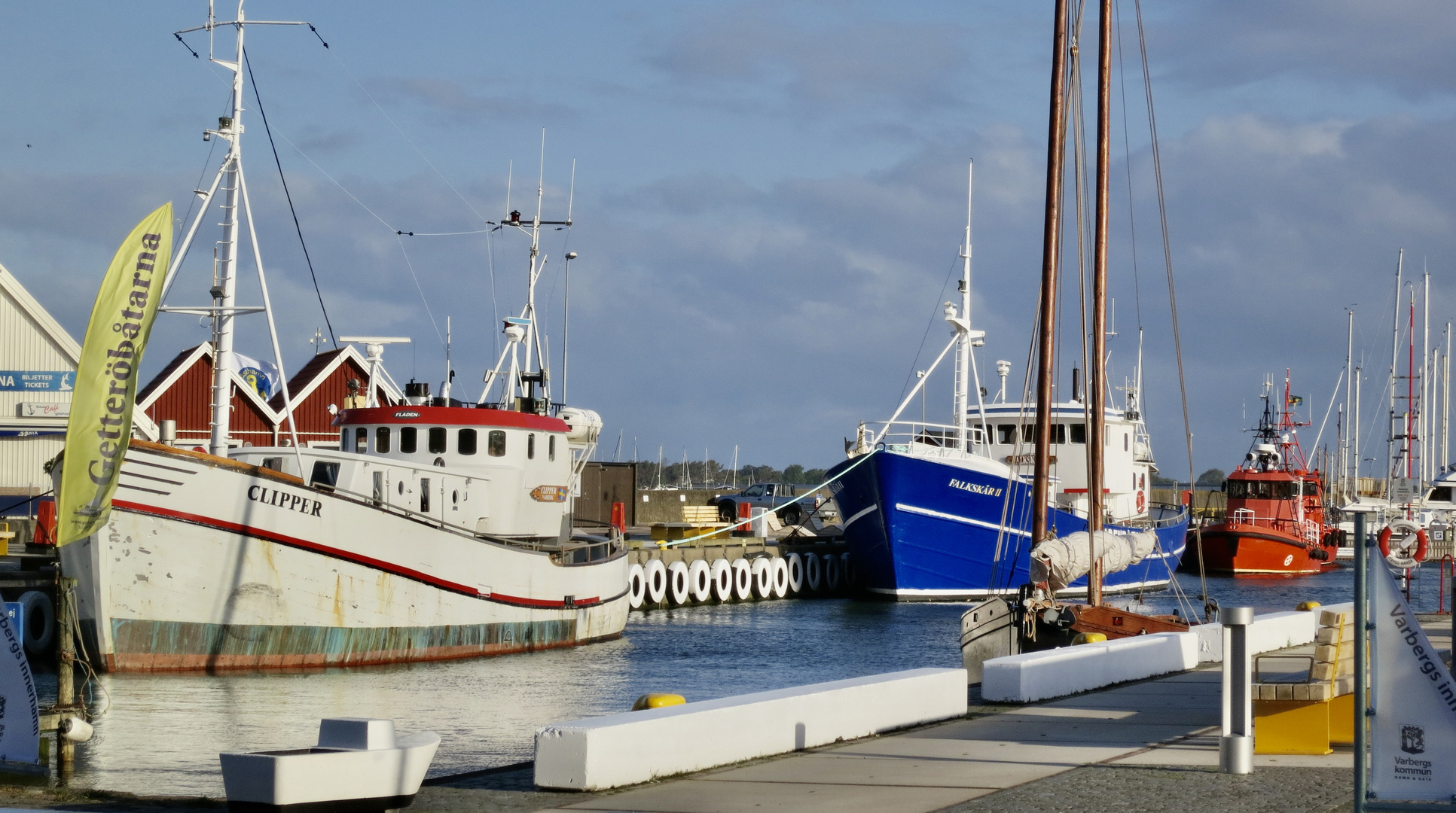 Boote in der Morgensonne