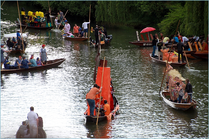 Boote in Tuebingen Mai13