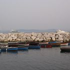 Boote und Yachten im Hafen von Genua