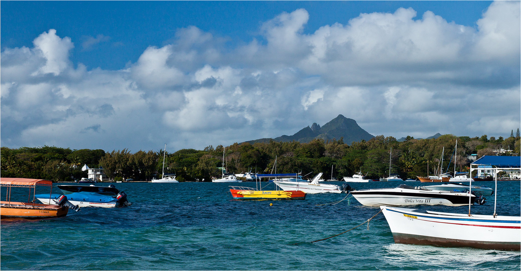 Boote vor Trou d'Eau Douce, Mauritius