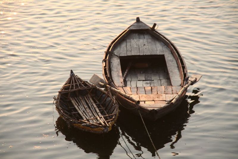 Boote zum Sonnenaufgang