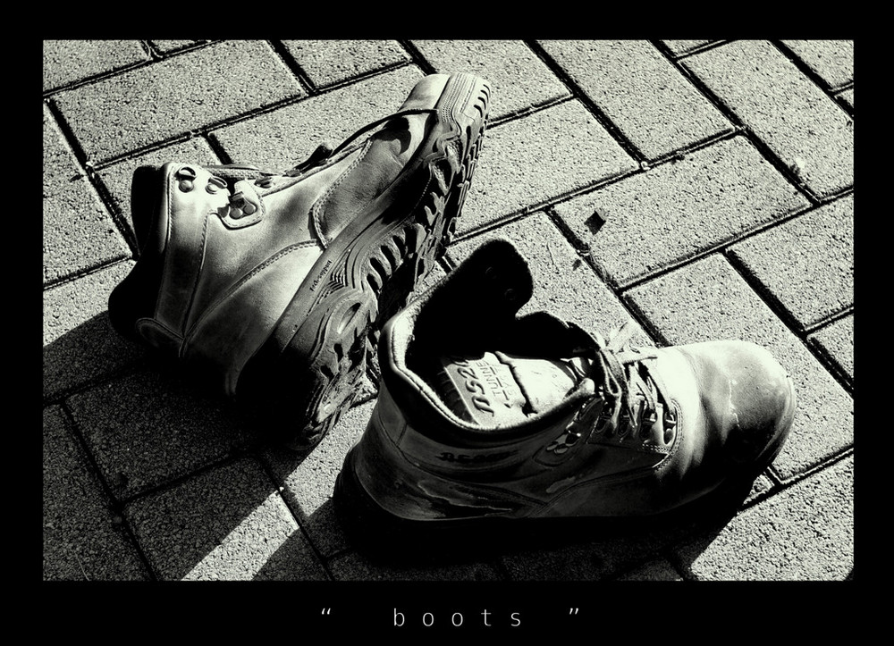 " boots "