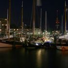 Bootsanleger am Emder Binnenhafen