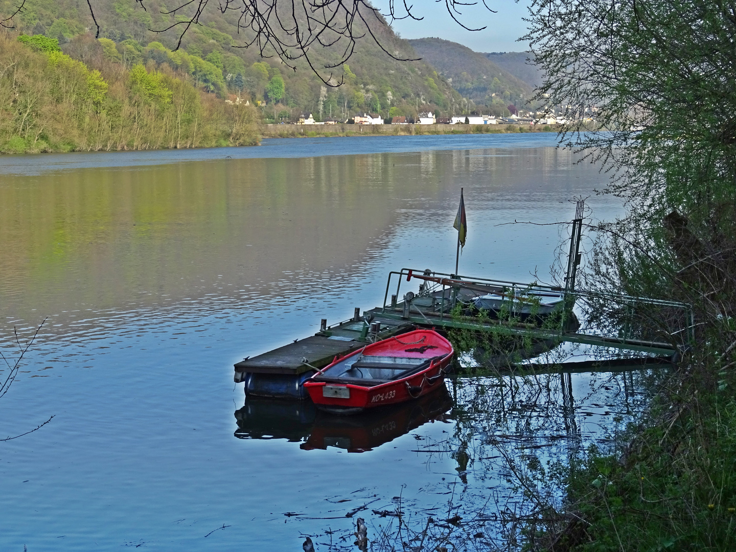 Bootsanleger Rheinufer (Hammersteiner Insel)