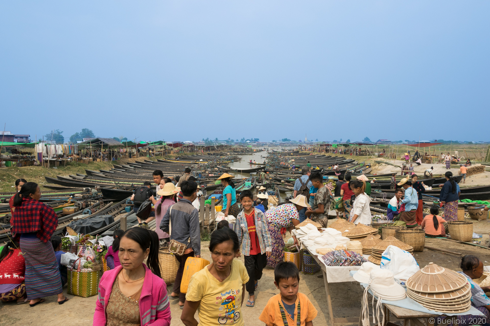 Bootsanlegestelle beim Nan Pan Market in Nampan (© Buelipix)