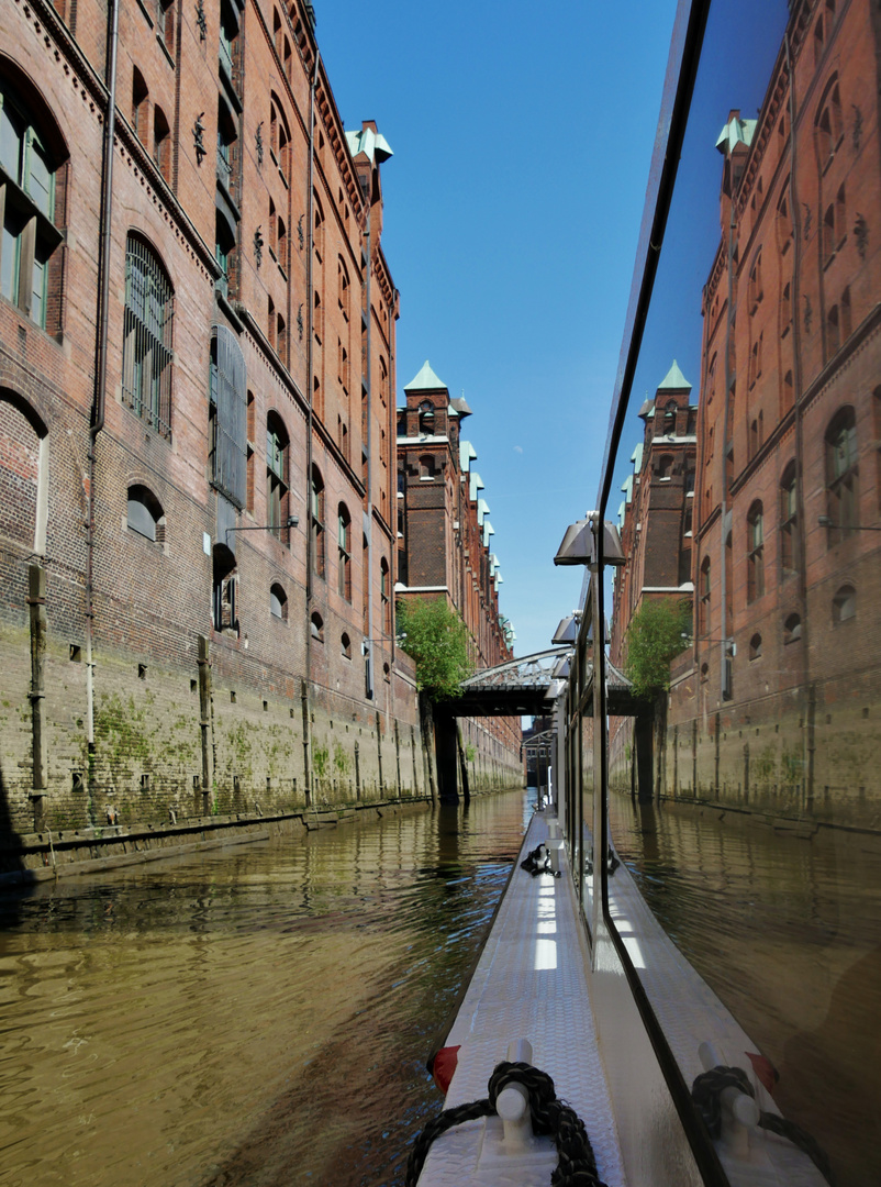 Bootsfahrt durch die Hamburger Speicherstadt