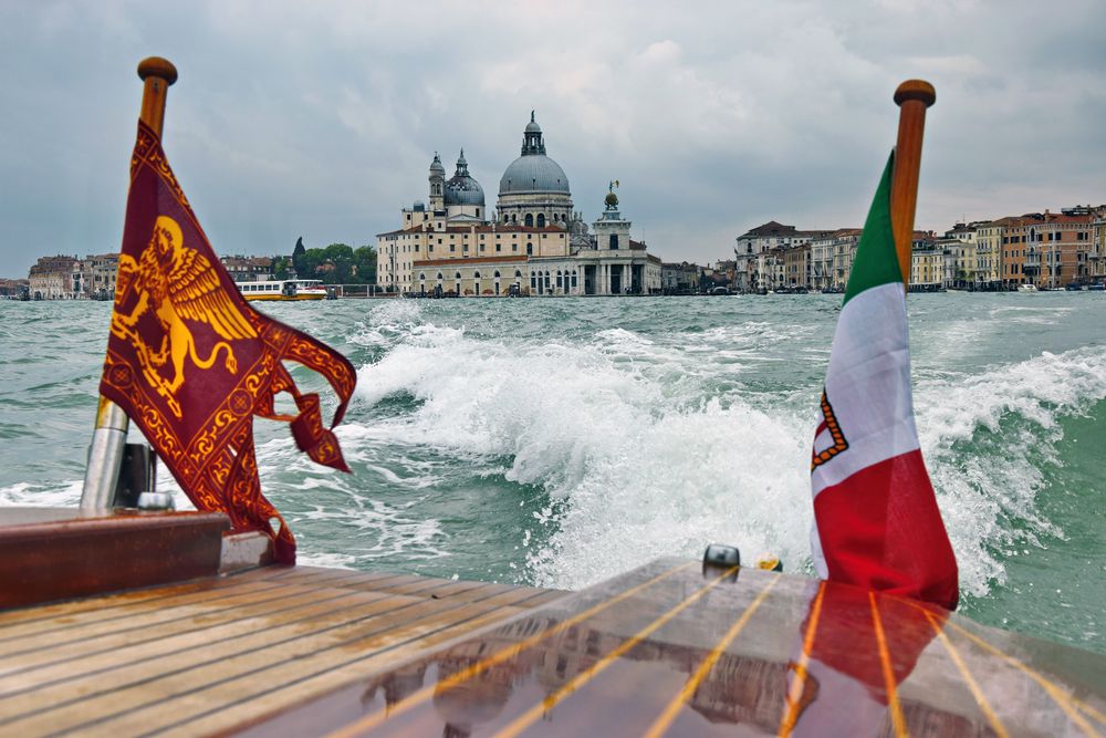 Bootsfahrt zu der Insel Murano