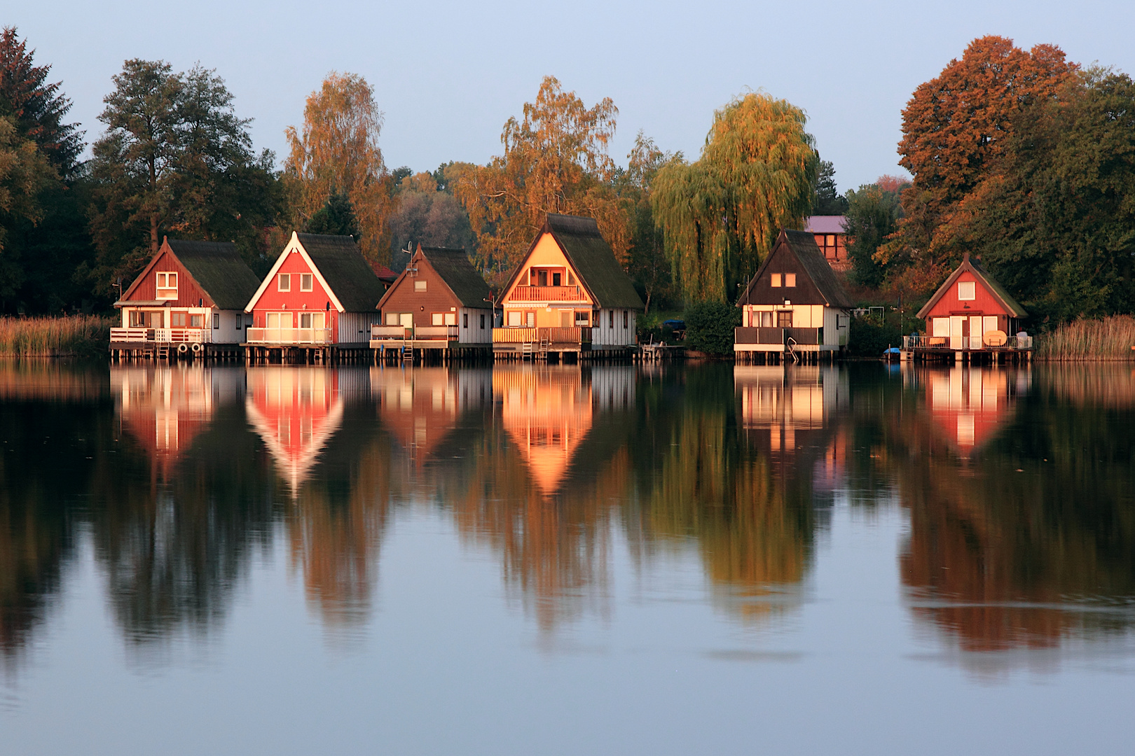 Bootshäuser am Mirower See