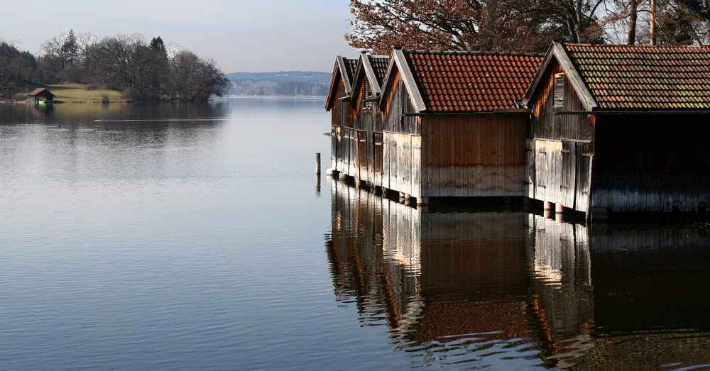 BOOTSHÄUSER AM STAFFELSEE