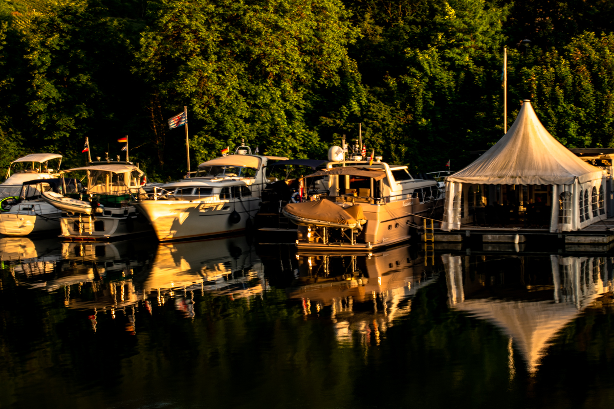 Bootshafen am Abend  0634