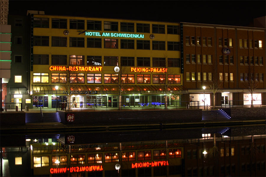 Bootshafen Kiel bei Nacht