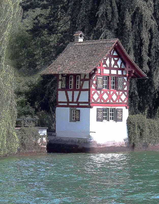 Bootshaus am Rhein