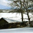 BOOTSHAUS AM ZUGEFRORENEM STAFFELSEE- OBB