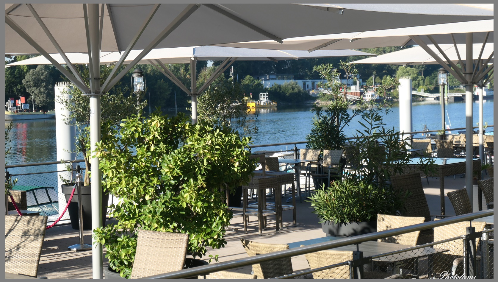 Bootsrestaurant auf dem Schiersteiner Hafen