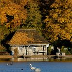 Bootsverleih im Herbst