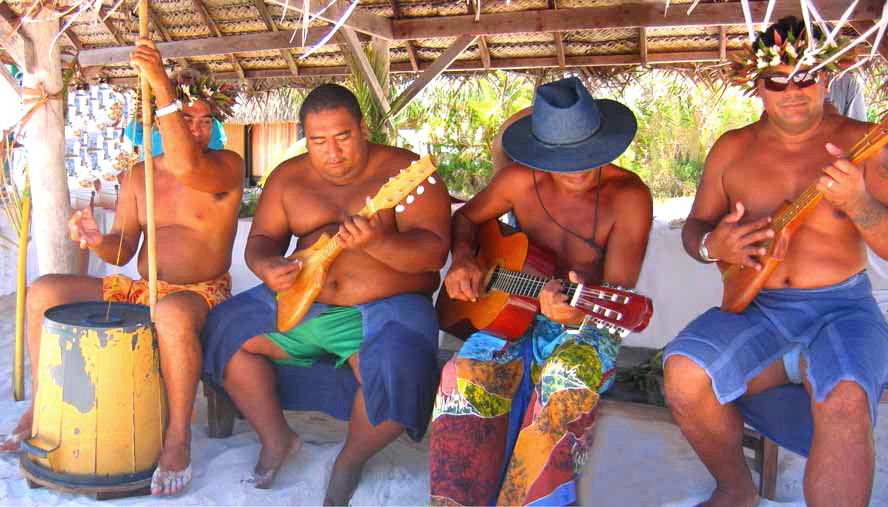 Bora Bora - native musician