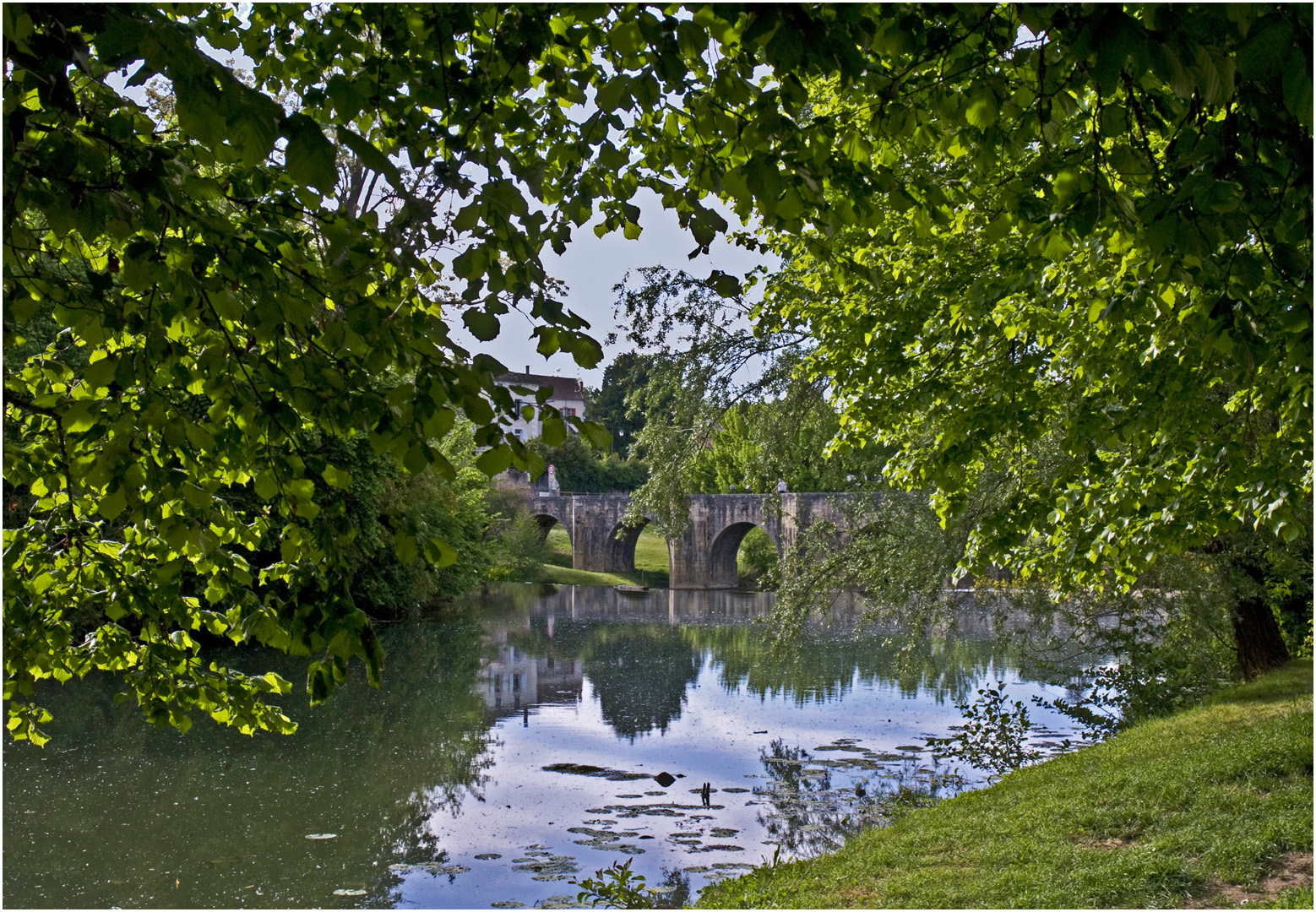 Bord de Gélise et Pont Roman à Barbaste  --  Lot-et-Garonne