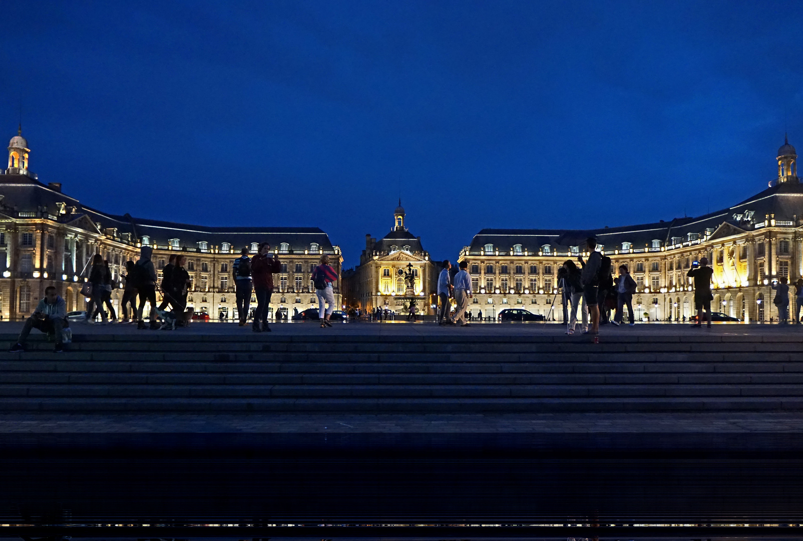 Bordeaux Börsenplatz bei Nacht