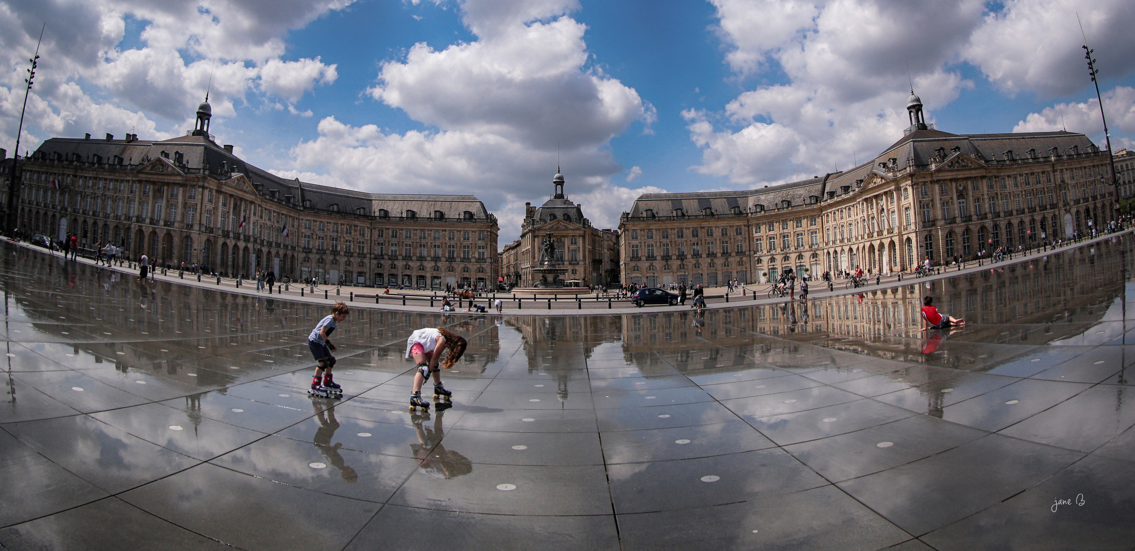 Bordeaux et sa place magique  