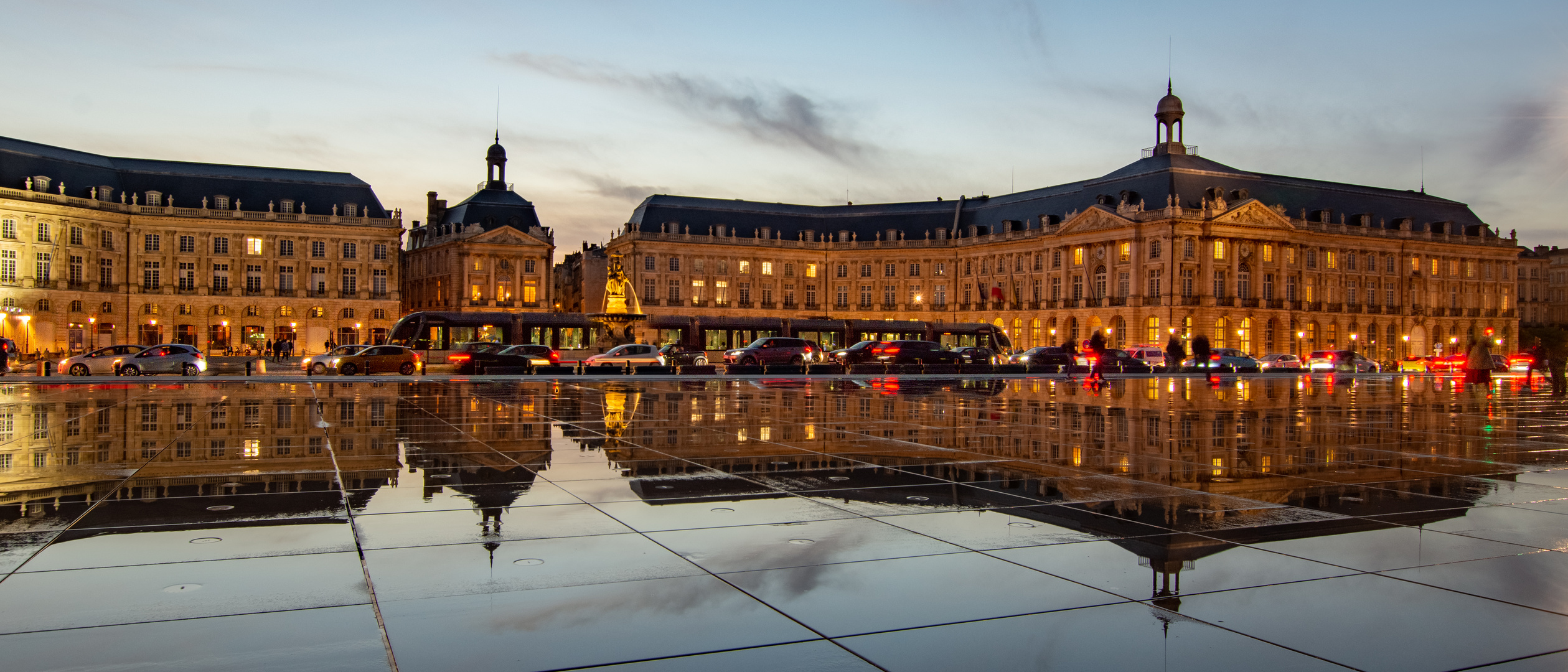 Bordeaux - Place de la Bourse - 11