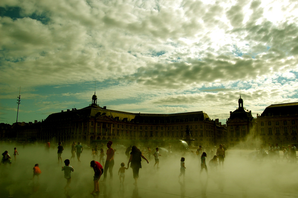 bordeaux place des miroirs