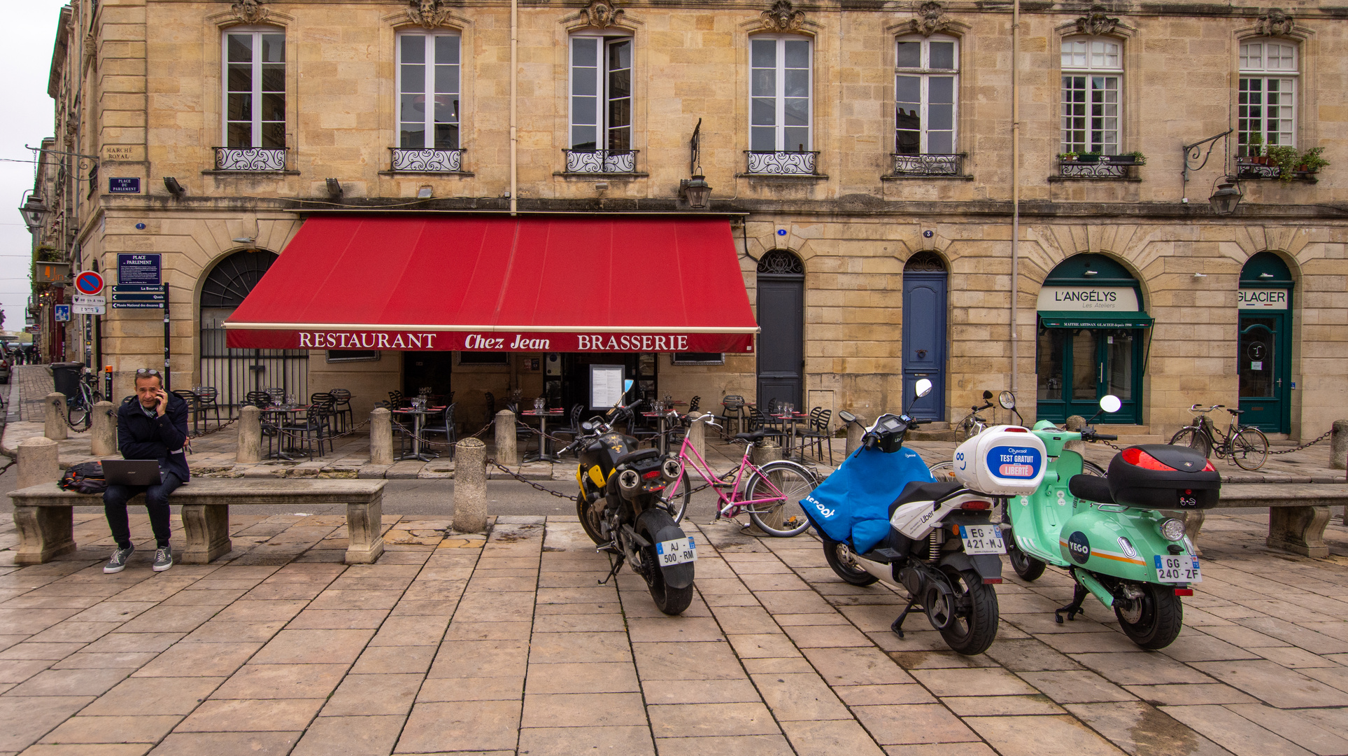 Bordeaux - Place du Parlement - 06