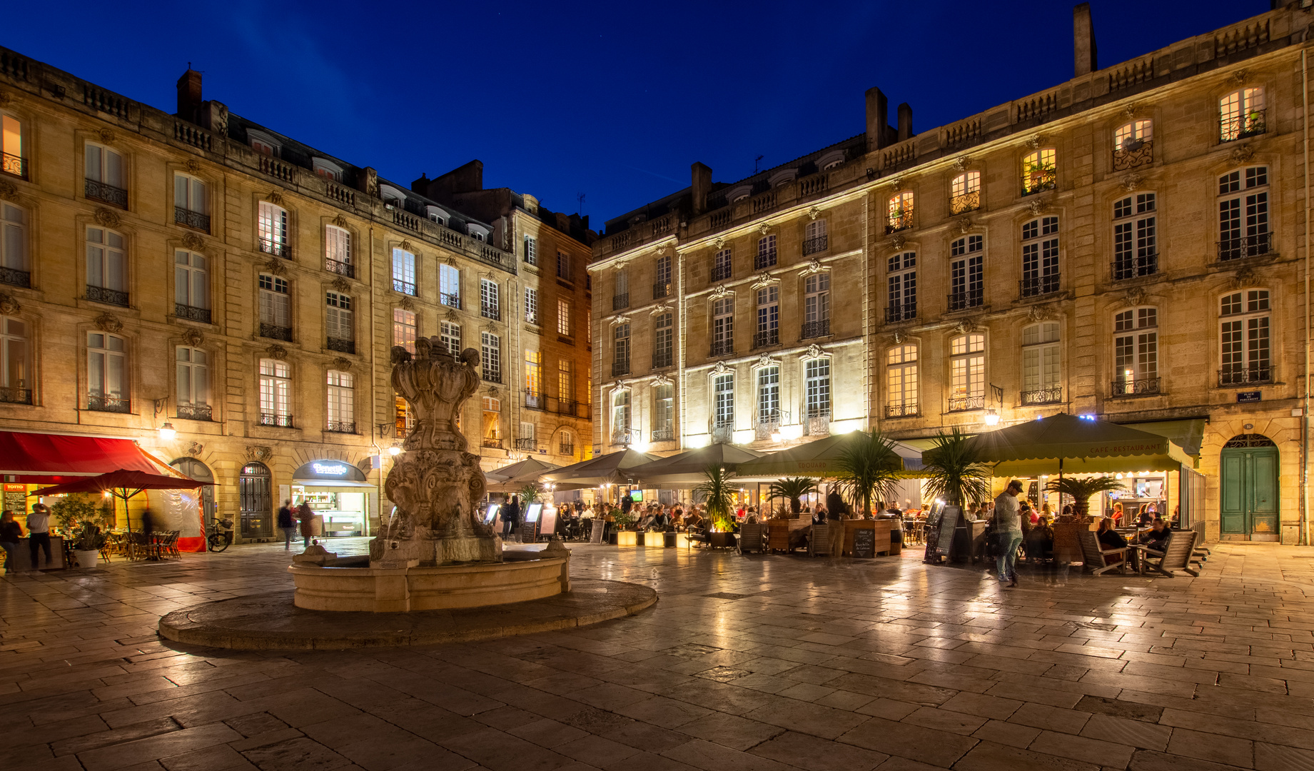 Bordeaux - Place du Parlement - 13