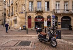 Bordeaux - Place Saint Pierre