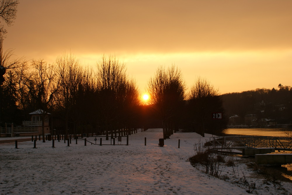 bords de seine en hiver