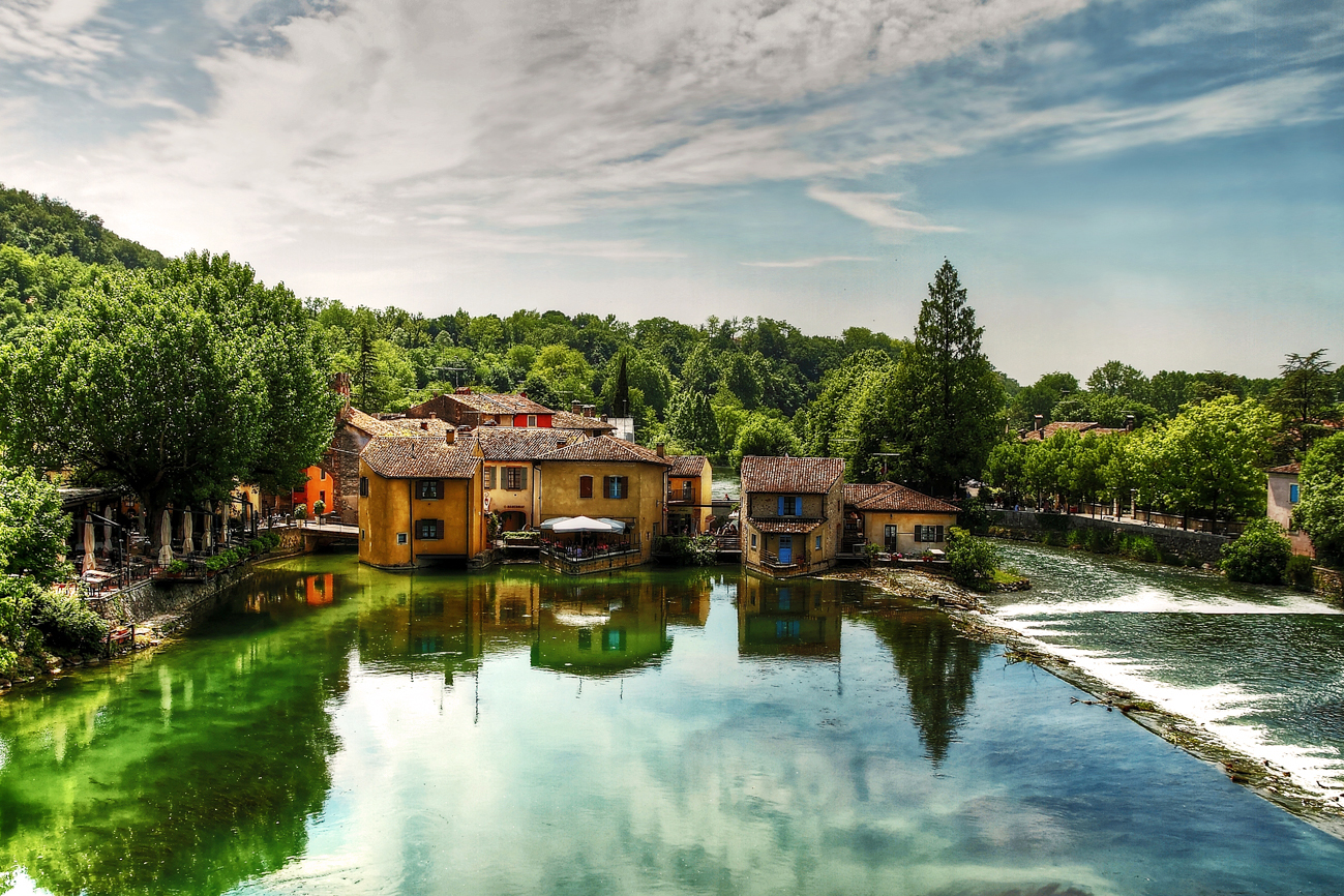 Borghetto (veduta dal ponte Visconteo)