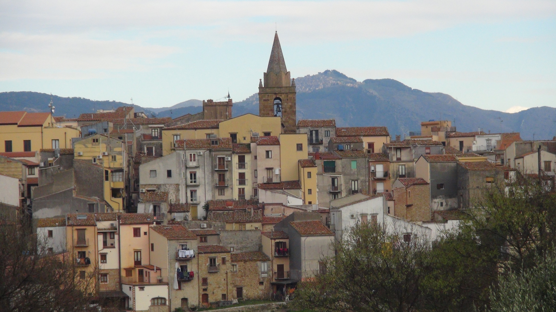 Borgo medievale di Castelbuono nel Parco naturale delle Madonie