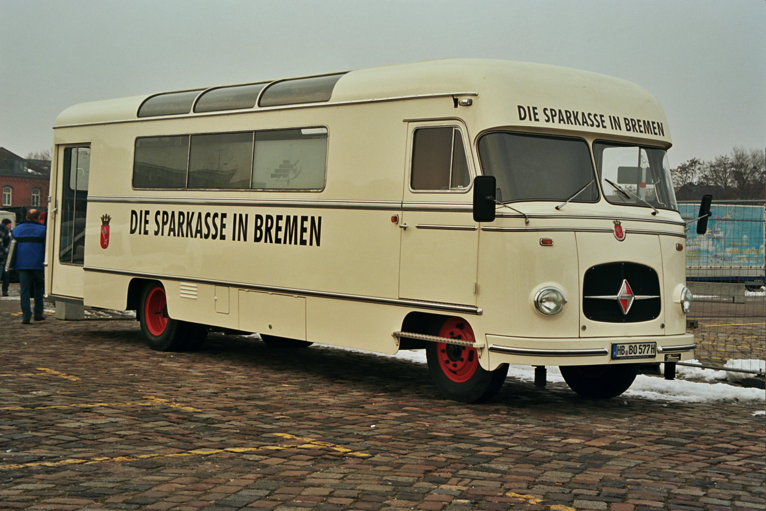 Borgward LKW als Sparkasse