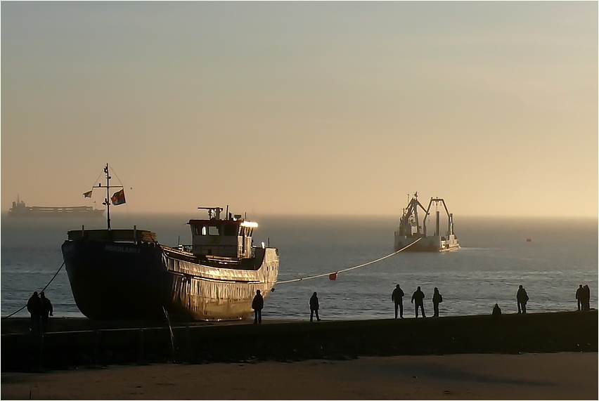 Borkum 2011 - Bergung der "Nordland 1" / Nur noch ein paar Meter