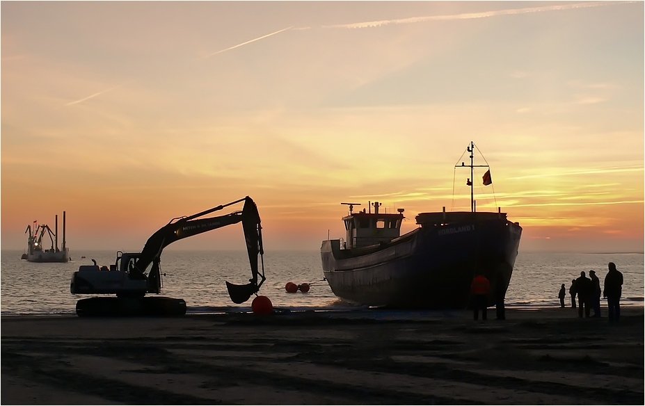 Borkum 2011 - Bergung der "Nordland 1" / Sie ist heute geglückt