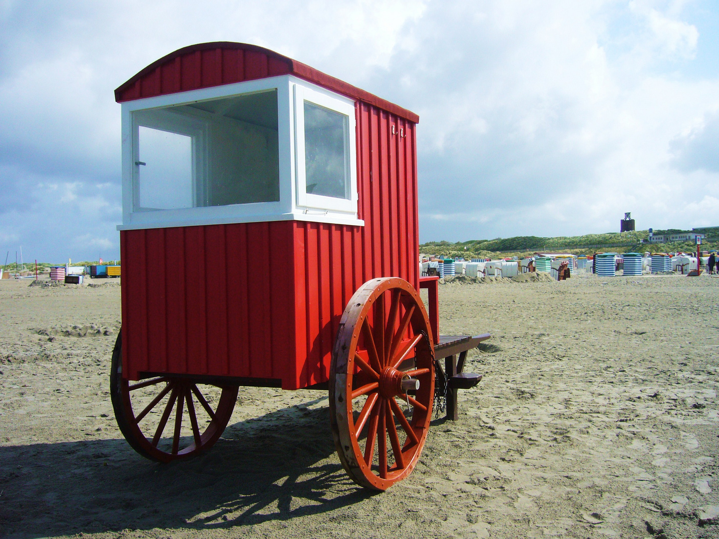 Borkum 3: Nostalgischer Strandkarren