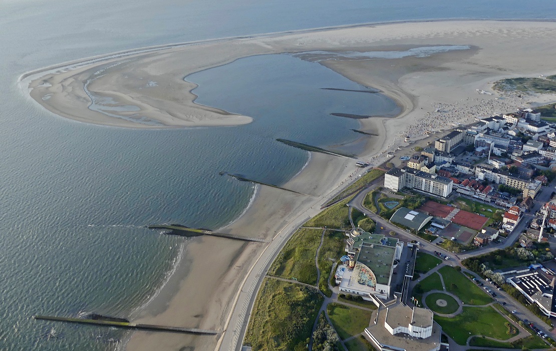 Borkum - Blick auf den Nordstrand und die Robbenbank