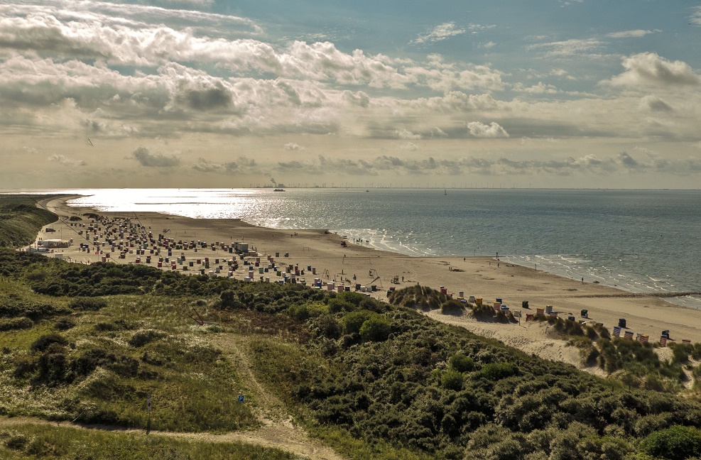 Borkum - Der Südstrand von oben gesehen