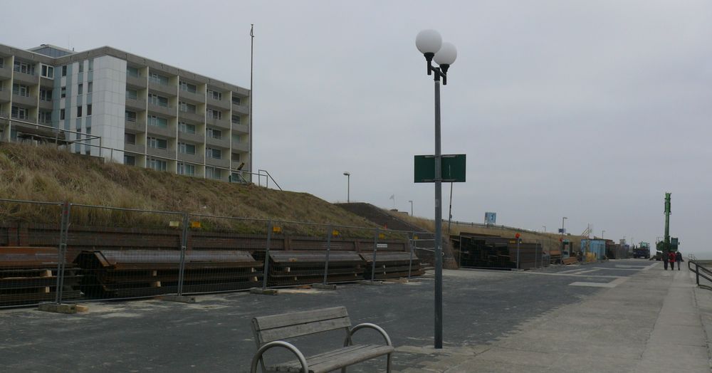 Borkum - Die Promenade erhält eine neue Schutzmauer gegen Sturmfluten