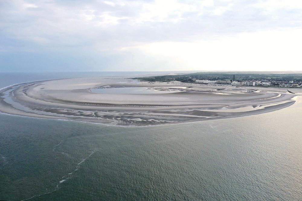 Borkum - Die Sandbank vor dem Nordstrand von oben ...