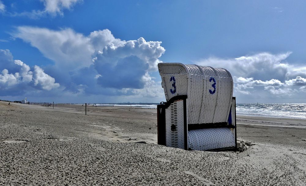 Borkum  -  Die Strandsaison ist zu Ende