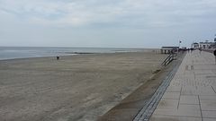 Borkum - Ergebnis der Sandaufspülung vor der Nordstrandpromenade