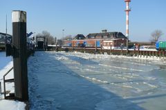 Borkum - Fähranleger im Eis