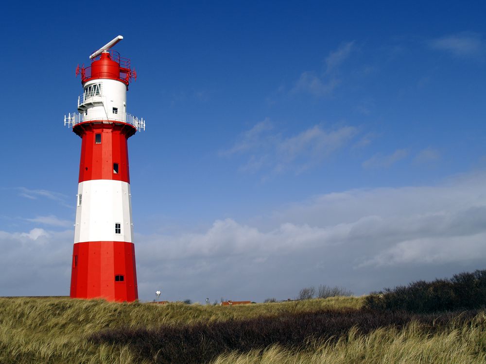 Borkum mit einem farbenfrohen Wahrzeichen, eine Nordseelandschaft für sich! by Lichtblick1974 