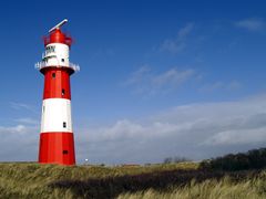 Borkum mit einem farbenfrohen Wahrzeichen, eine Nordseelandschaft für sich!