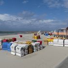 Borkum - Strandkörbe für den Abtransport ins Winterquartier bereitgestellt