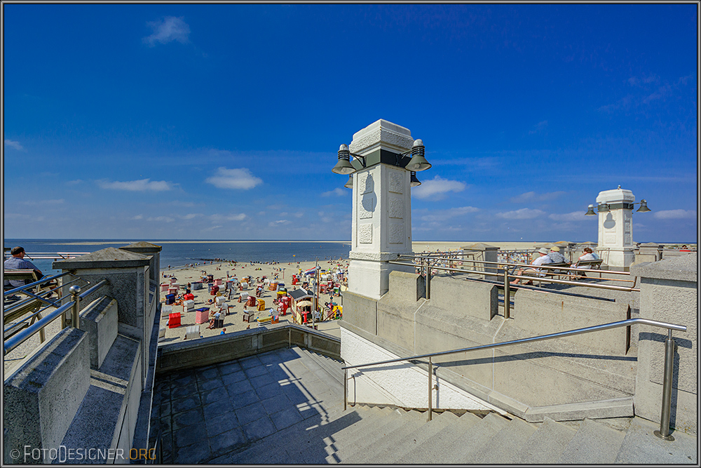 « Borkum - Treppe zum Hauptstrand »