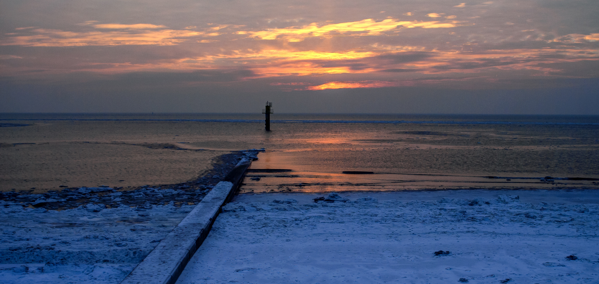 Borkum - Watt im Eispanzer